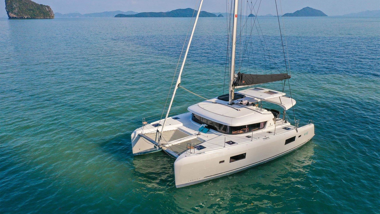 Lagoon 42 Millenium під вітрилами